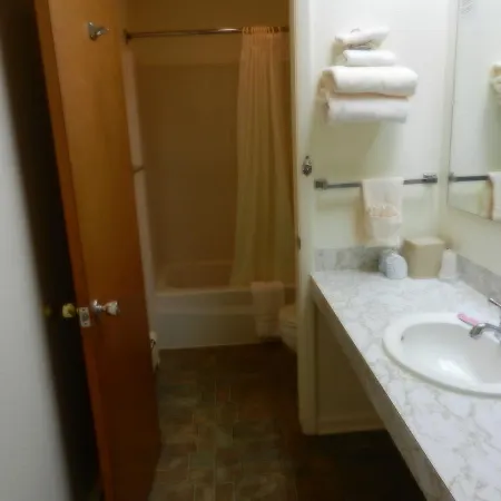 Paintbrush Motel Riverton Room photo